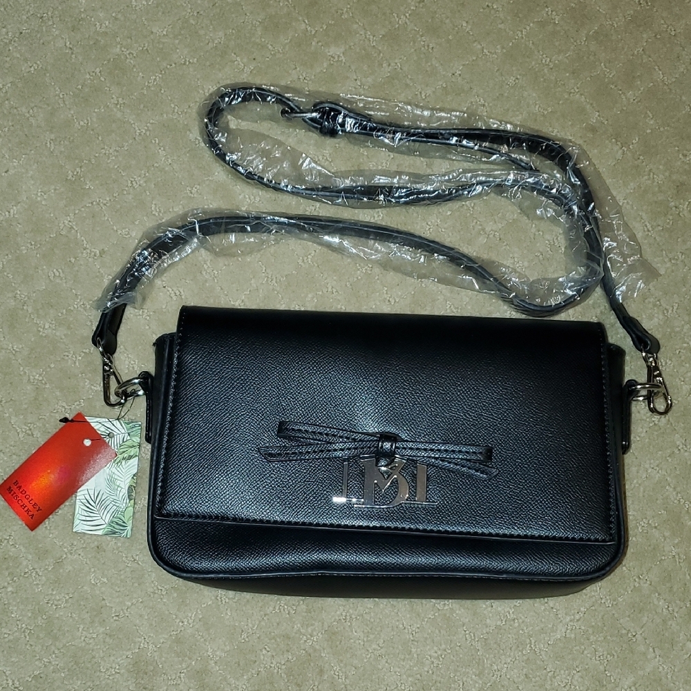 Elegant Black Crossbody Bag Small/Med Vegan Leather